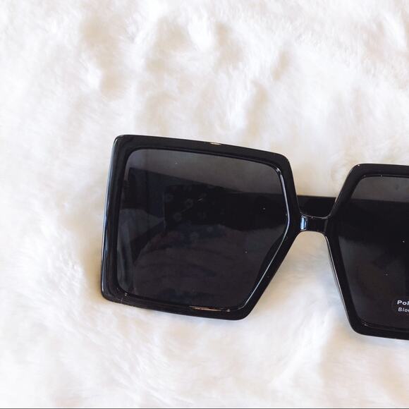 Molly Black Oversized Rectangle Sunglasses - Picture 2 of 8